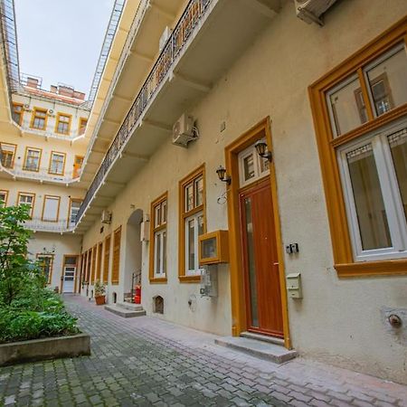 Cute Gallery Flat In Dob Str, Mars Budapest Exterior photo