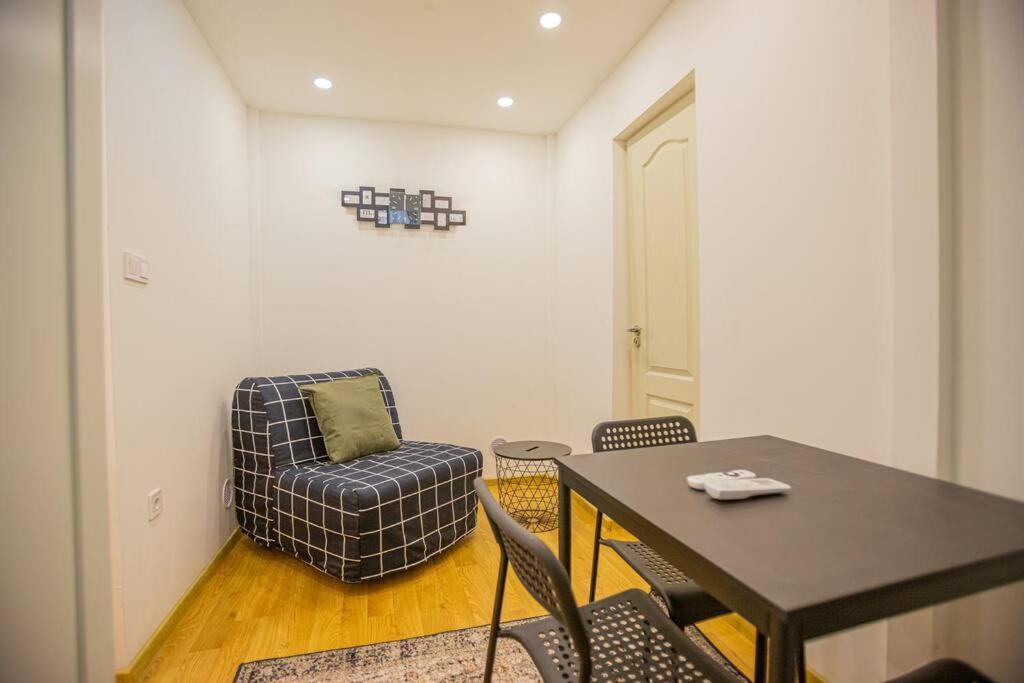 Cute Gallery Flat In Dob Str, Mars Budapest Exterior photo